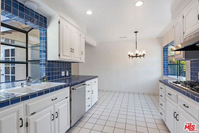 11555 Duque Drive, Studio City (los Angeles), CA 91604