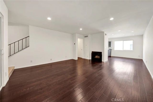 9745 Via Roma, Burbank, CA 91504