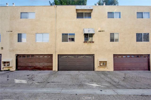 9745 Via Roma, Burbank, CA 91504