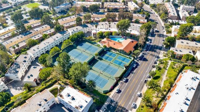 9745 Via Roma, Burbank, CA 91504