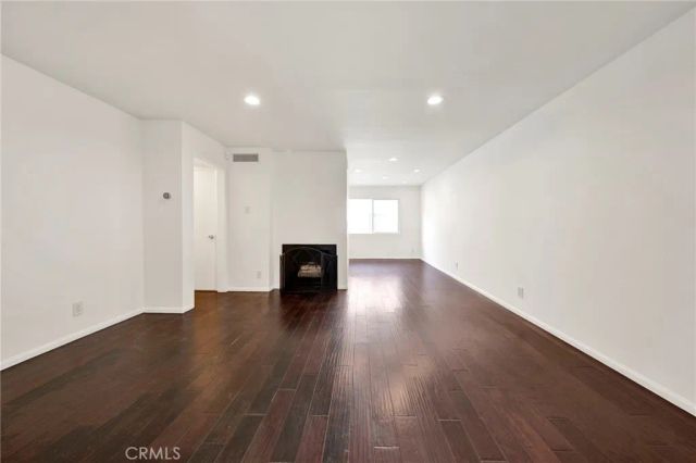 9745 Via Roma, Burbank, CA 91504