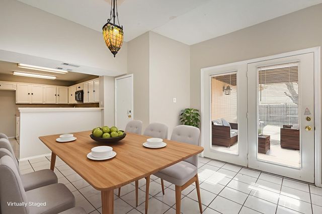 2921 Menlo Park Lane, Carrollton, TX 75007