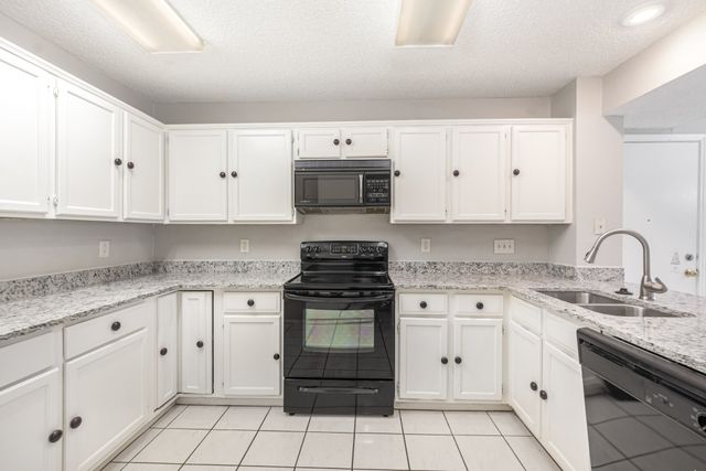 2921 Menlo Park Lane, Carrollton, TX 75007