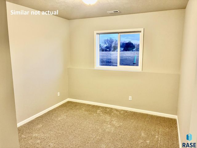 925 Estate St Street, Harrisburg, SD 57032