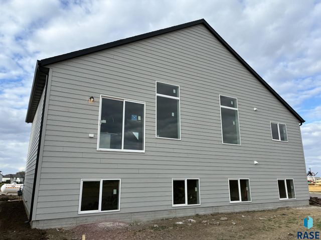 925 Estate St Street, Harrisburg, SD 57032
