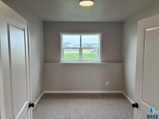 925 Estate St Street, Harrisburg, SD 57032
