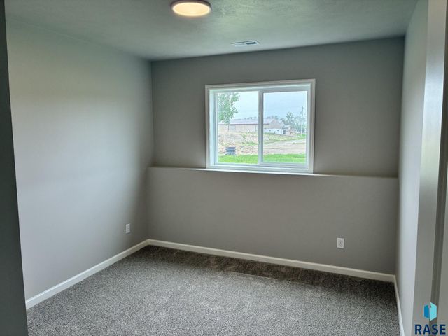 925 Estate St Street, Harrisburg, SD 57032