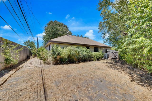 1207 Gingerlily CV A, Austin, TX 78745
