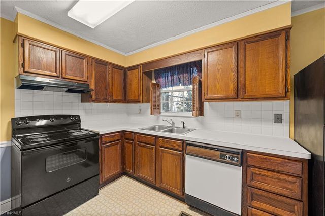 615 Corona Street, Winston-salem, NC 27103