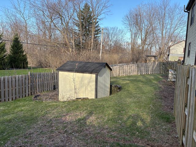 5524 W Shore Drive, Mchenry, IL 60050