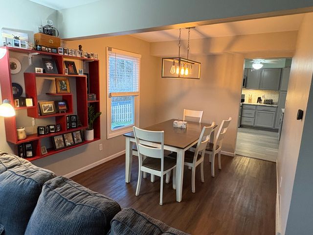 5524 W Shore Drive, Mchenry, IL 60050