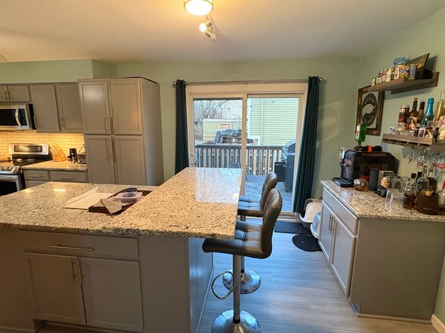 5524 W Shore Drive, Mchenry, IL 60050