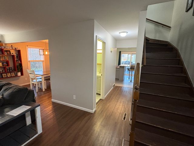 5524 W Shore Drive, Mchenry, IL 60050