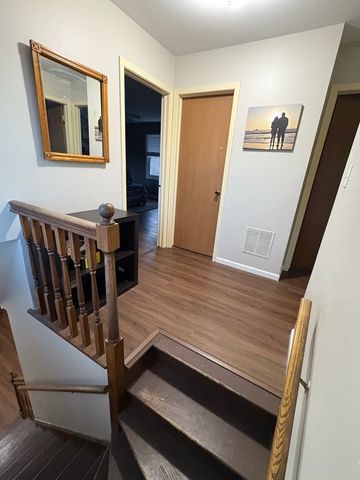 5524 W Shore Drive, Mchenry, IL 60050