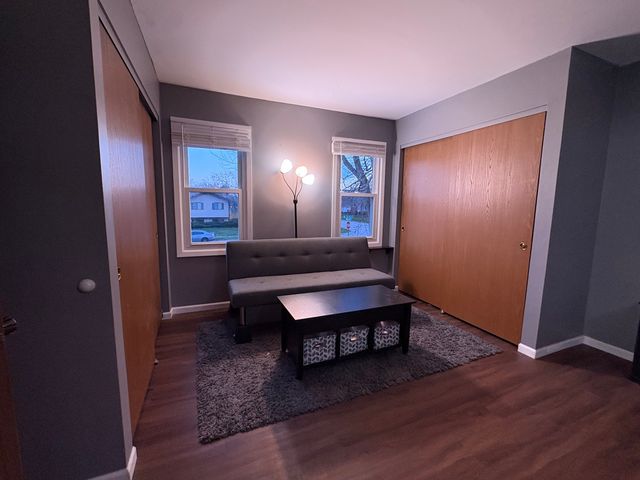 5524 W Shore Drive, Mchenry, IL 60050