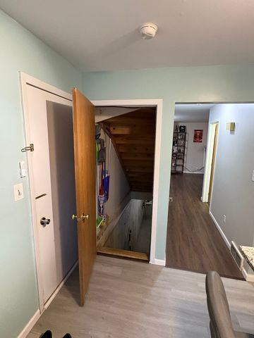 5524 W Shore Drive, Mchenry, IL 60050