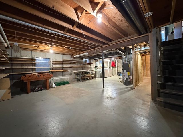 5524 W Shore Drive, Mchenry, IL 60050