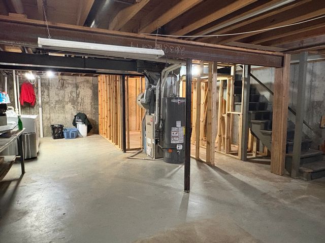 5524 W Shore Drive, Mchenry, IL 60050