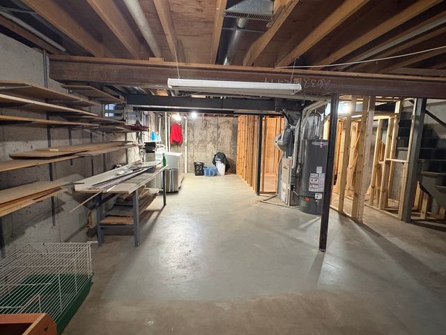 5524 W Shore Drive, Mchenry, IL 60050