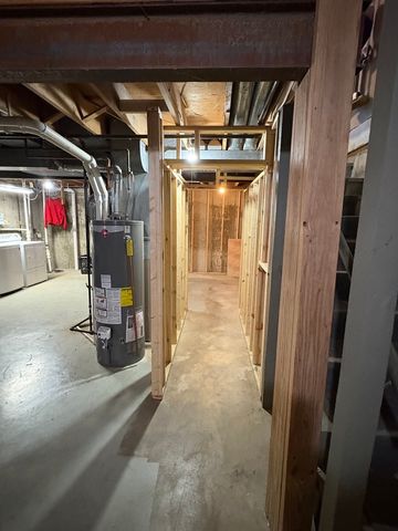 5524 W Shore Drive, Mchenry, IL 60050