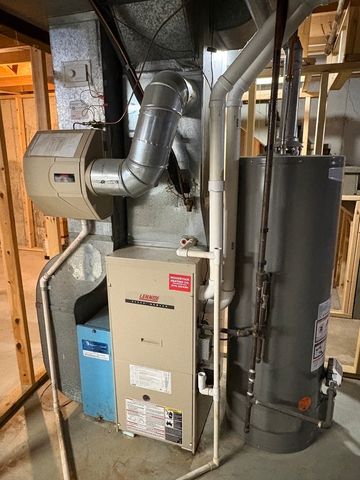 5524 W Shore Drive, Mchenry, IL 60050