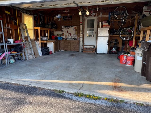 5524 W Shore Drive, Mchenry, IL 60050