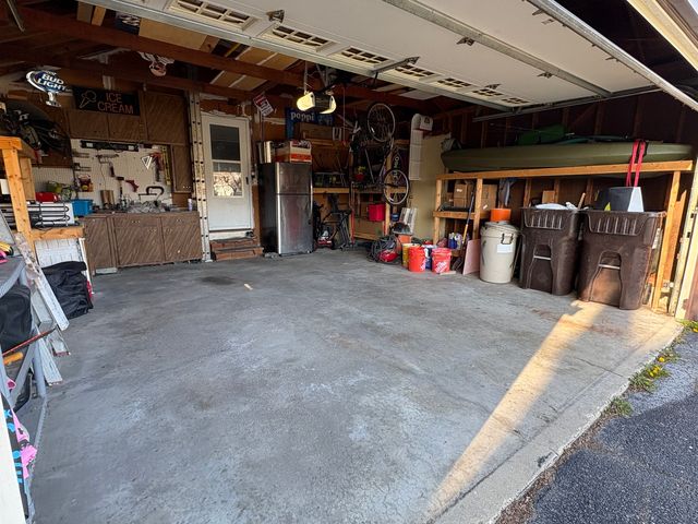 5524 W Shore Drive, Mchenry, IL 60050