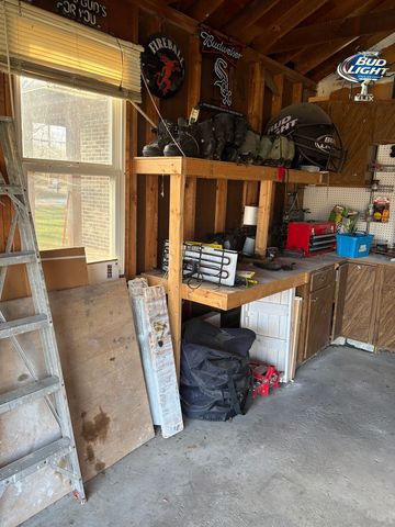 5524 W Shore Drive, Mchenry, IL 60050