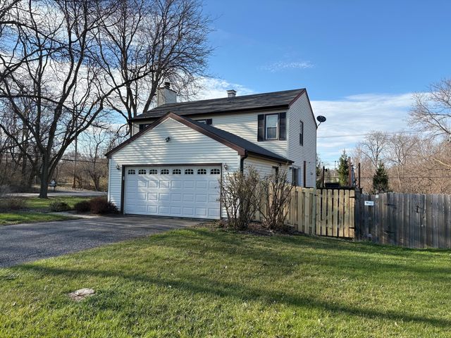 5524 W Shore Drive, Mchenry, IL 60050