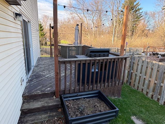 5524 W Shore Drive, Mchenry, IL 60050