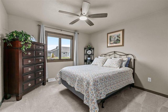 2934 E TURQUOISE LANE, Appleton, WI 54913