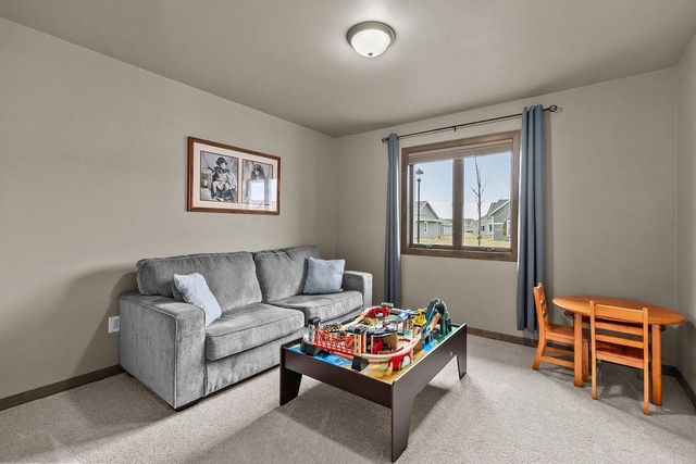 2934 E TURQUOISE LANE, Appleton, WI 54913