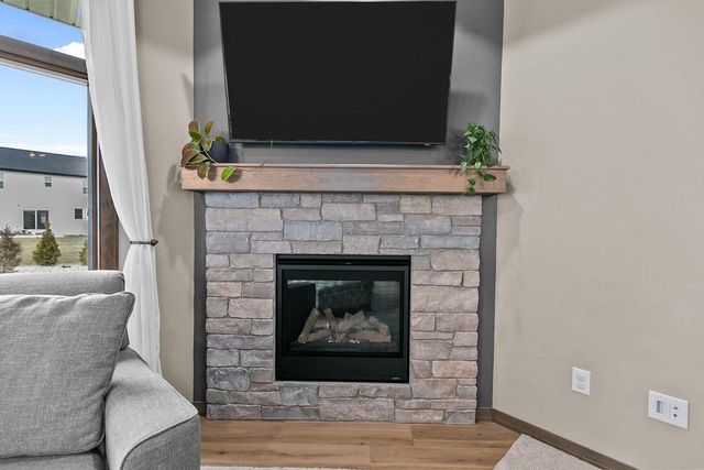 2934 E TURQUOISE LANE, Appleton, WI 54913