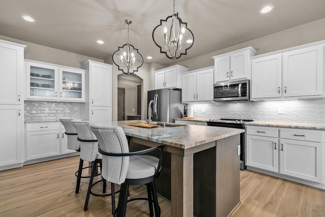 2934 E TURQUOISE LANE, Appleton, WI 54913