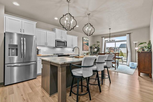 2934 E TURQUOISE LANE, Appleton, WI 54913