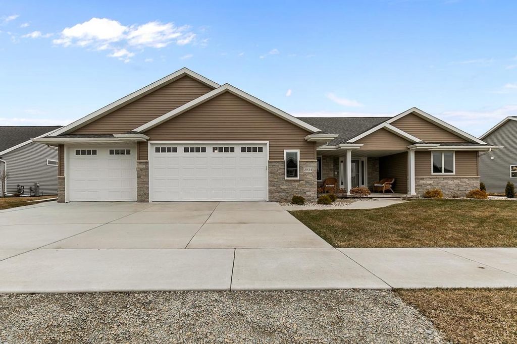 2934 E TURQUOISE LANE, Appleton, WI 54913