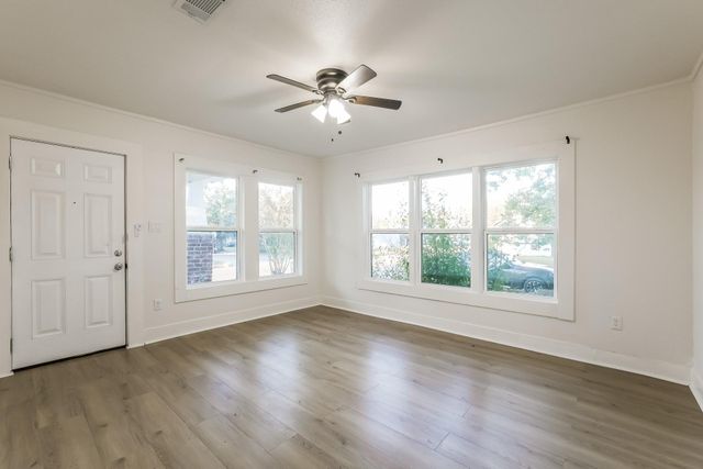 502 N Jones Street, Baytown, TX 77520