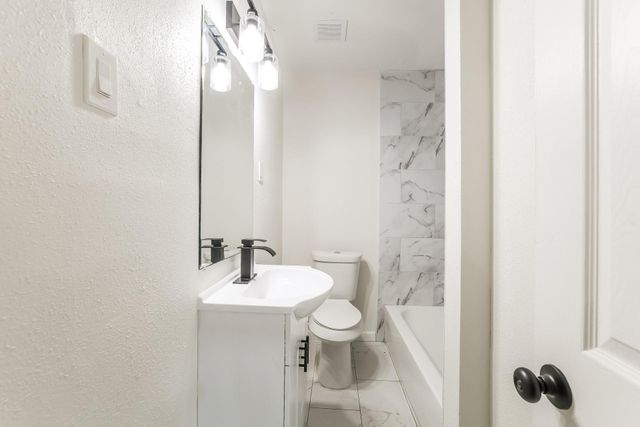 502 N Jones Street, Baytown, TX 77520