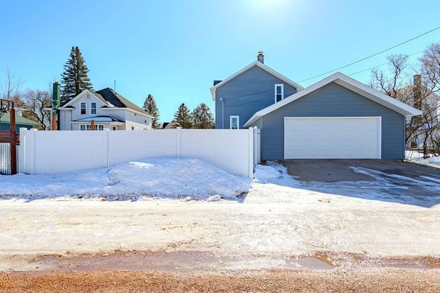 1002 E 7TH STREET, Merrill, WI 54452