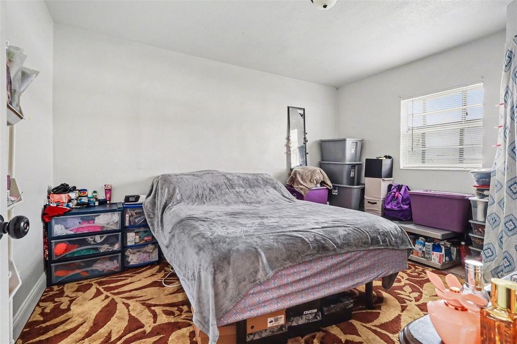 Image 17 of property listing at 885 N 9TH STREET, Eagle Lake, FL 33839