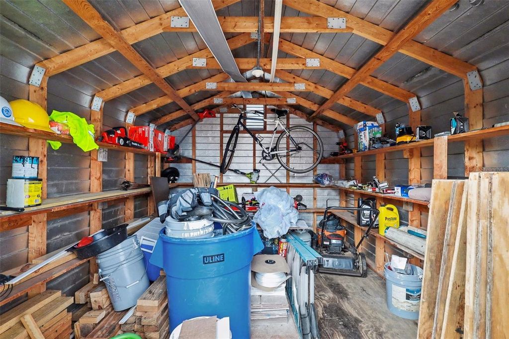 Image 21 of property listing at 885 N 9TH STREET, Eagle Lake, FL 33839