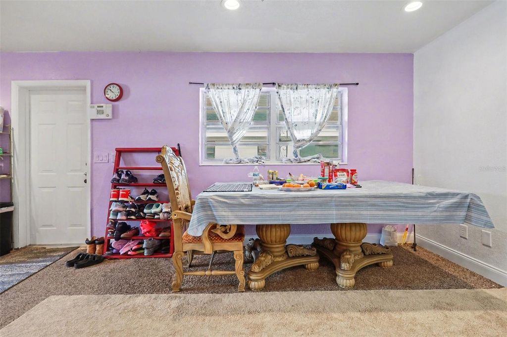 Image 5 of property listing at 885 N 9TH STREET, Eagle Lake, FL 33839