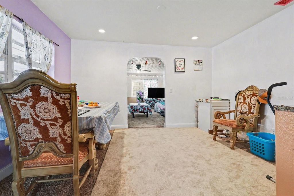 Image 7 of property listing at 885 N 9TH STREET, Eagle Lake, FL 33839