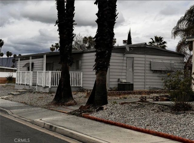 1797 W Johnston, Hemet, CA 92545
