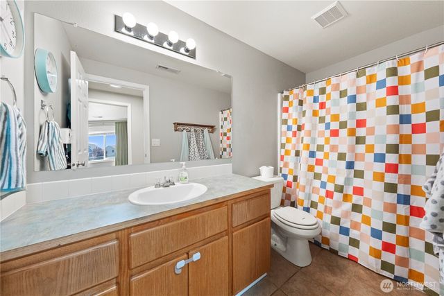 533 S Glenmoor Drive, Moses Lake, WA 98837