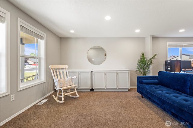 533 S Glenmoor Drive, Moses Lake, WA 98837