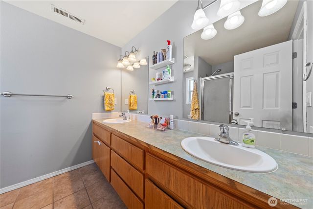 533 S Glenmoor Drive, Moses Lake, WA 98837