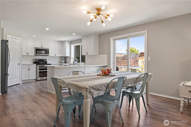 533 S Glenmoor Drive, Moses Lake, WA 98837