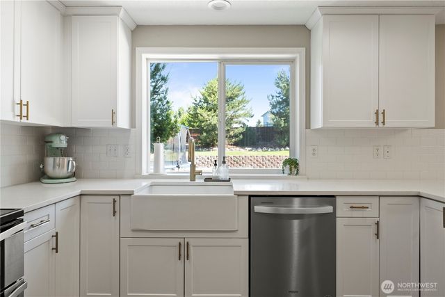 533 S Glenmoor Drive, Moses Lake, WA 98837