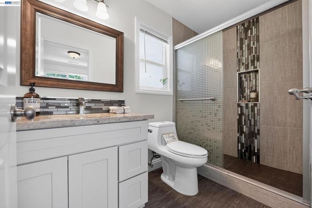 20556 Forest Ave, Castro Valley, CA 94546
